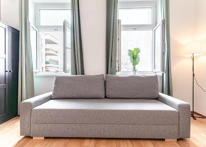 Lovely 1br U3 Proximity & Danube Canal, 3rd District Apartment *