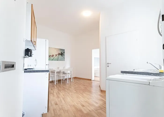 Apartment Lovely 1br U3 Proximity & Danube Canal, 3rd District